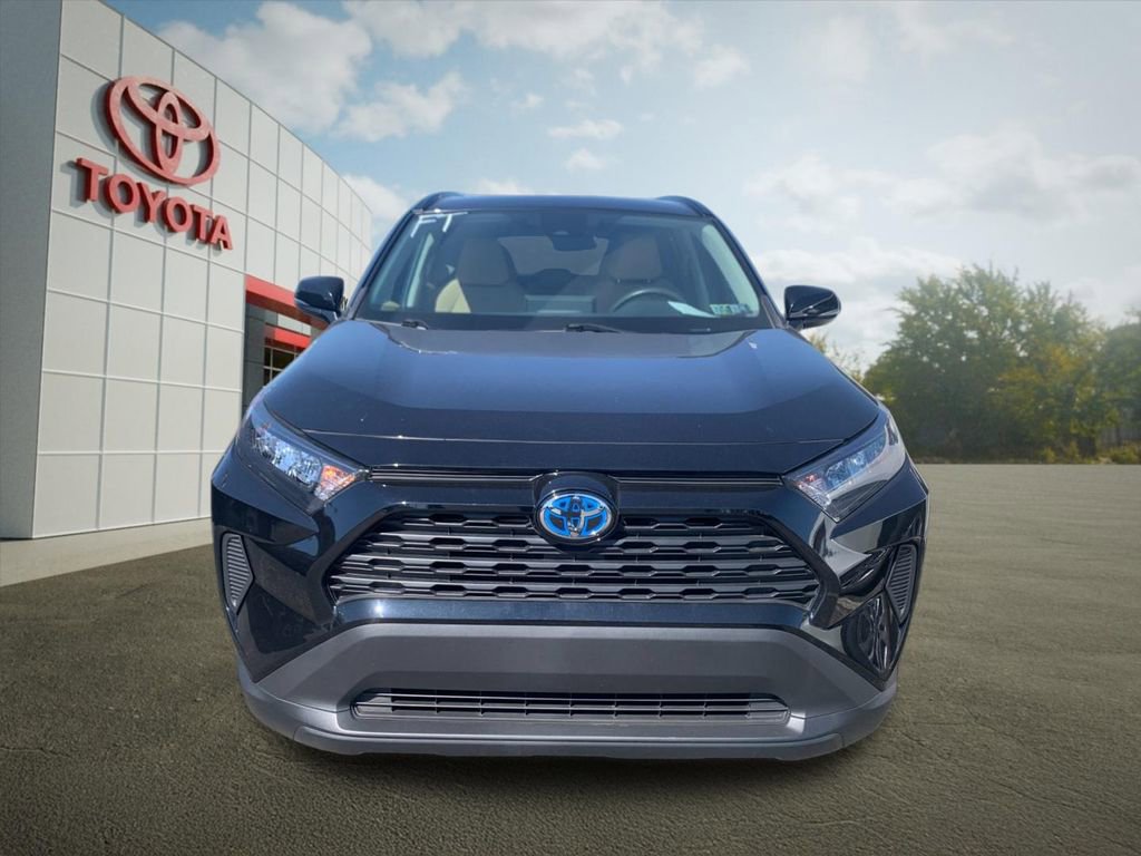 Used 2022 Toyota RAV4 LE AWD/4WD image 6