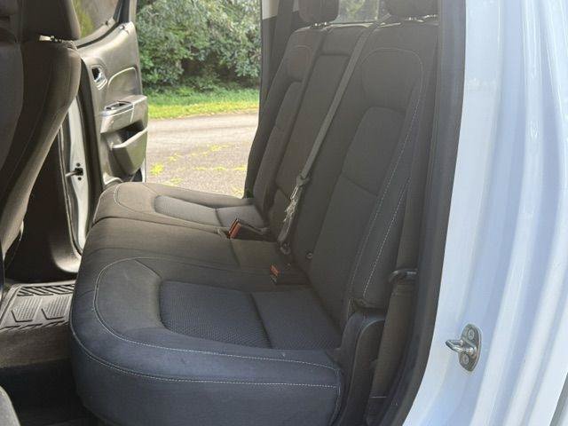 Used 2018 Chevrolet Colorado LT w/ Safety Package RWD image 13