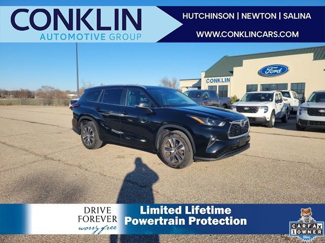 Used 2024 Toyota Highlander XLE image 1