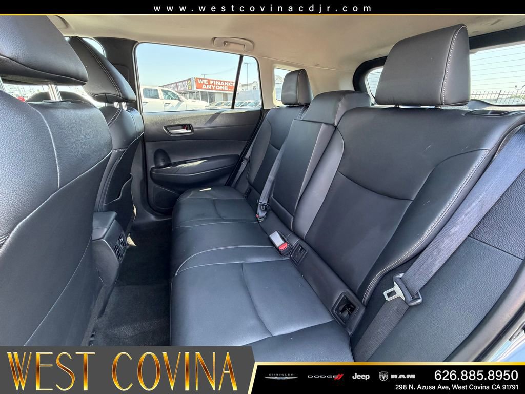 Used 2023 Toyota Corolla Cross XLE w/ Convenience Package FWD image 19