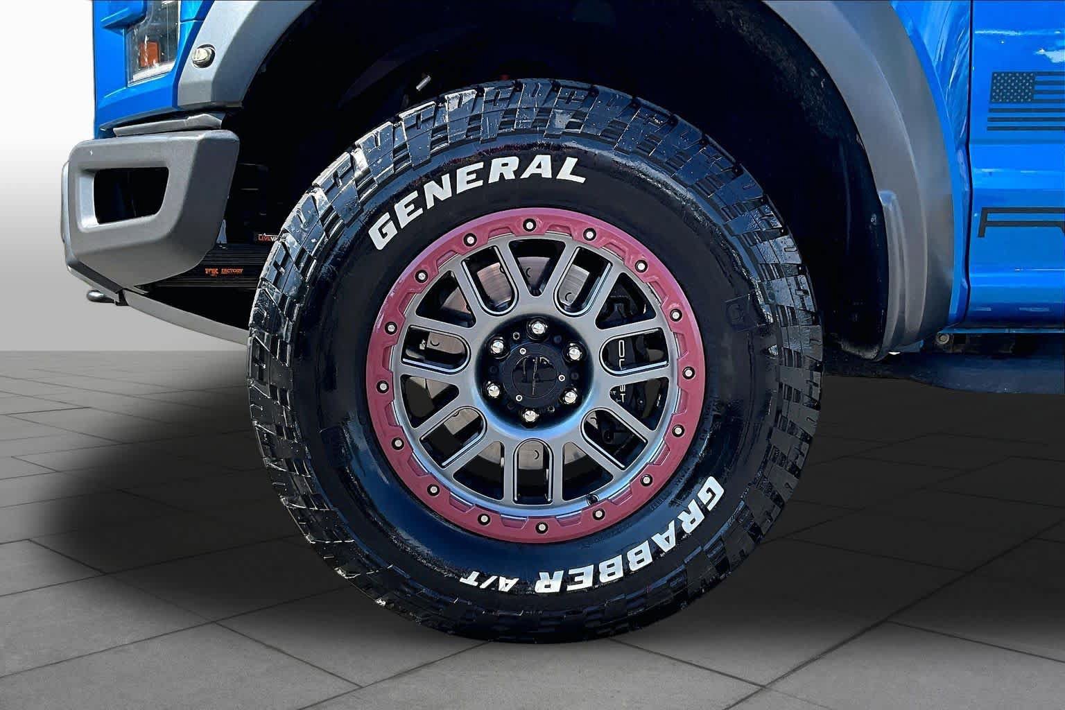Used 2019 Ford F150 Raptor w/ Equipment Group 802A Luxury AWD/4WD image 11
