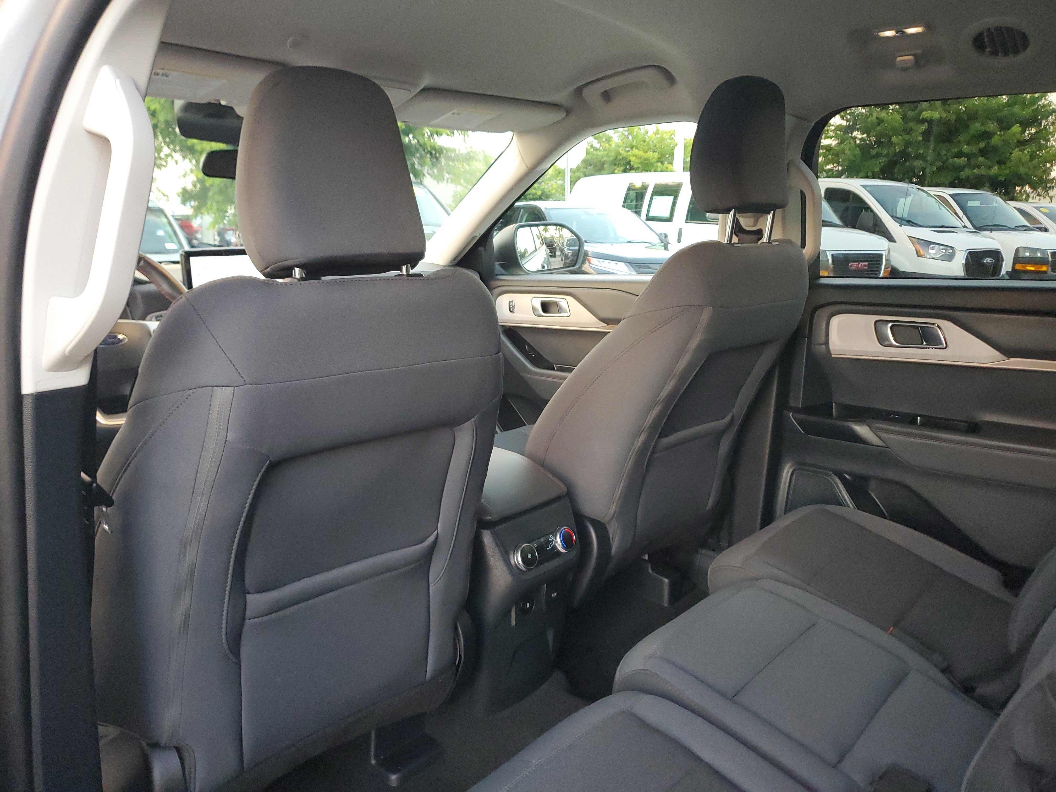 Used 2025 Ford Explorer Active image 14