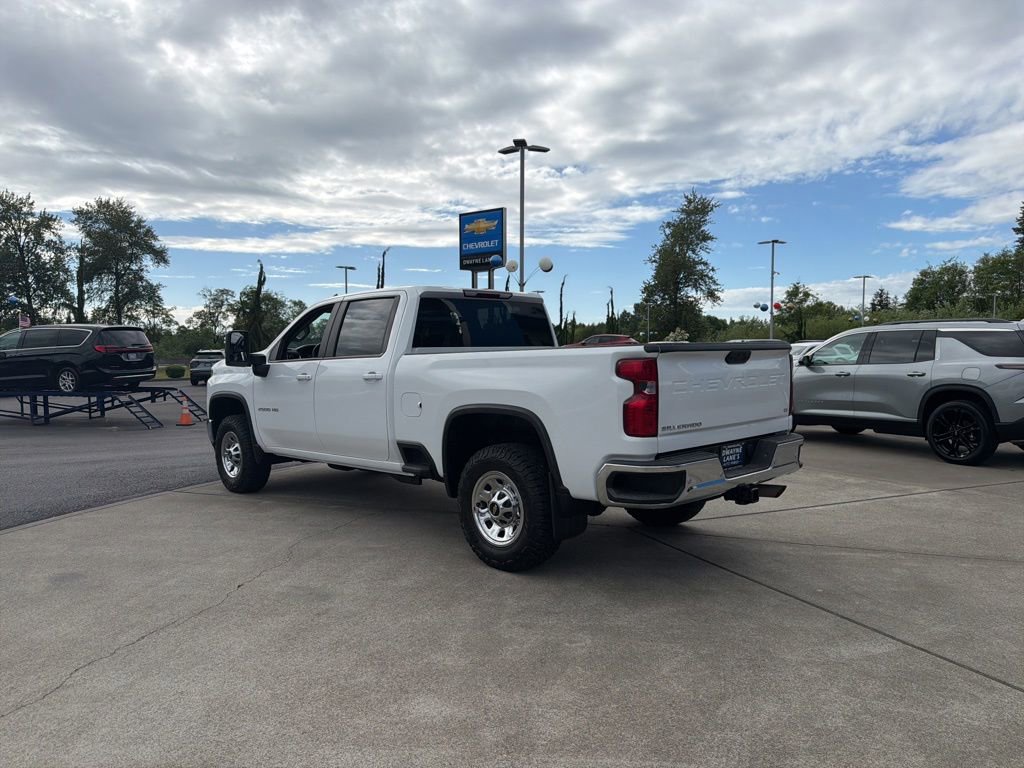 Used 2021 Chevrolet Silverado 2500 LT w/ Fleet Comfort Package AWD/4WD image 3