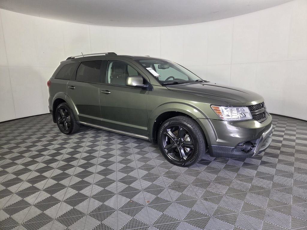 Used 2018 Dodge Journey Crossroad FWD image 3