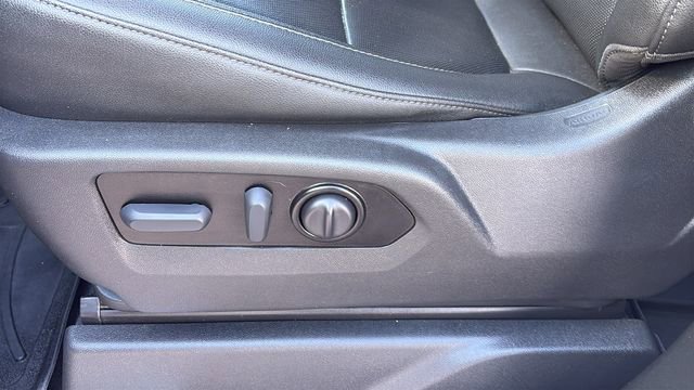 Used 2022 GMC Sierra 1500 SLT w/ SLT Convenience Package image 22