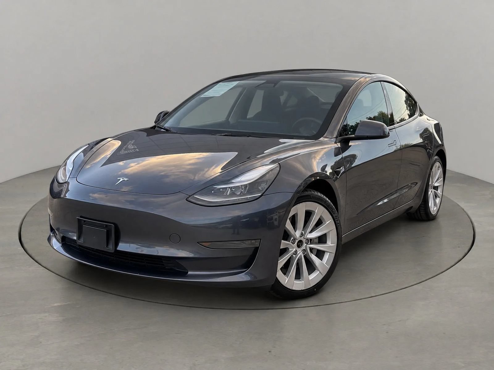 Used 2023 Tesla Model 3 Standard Range RWD image 1