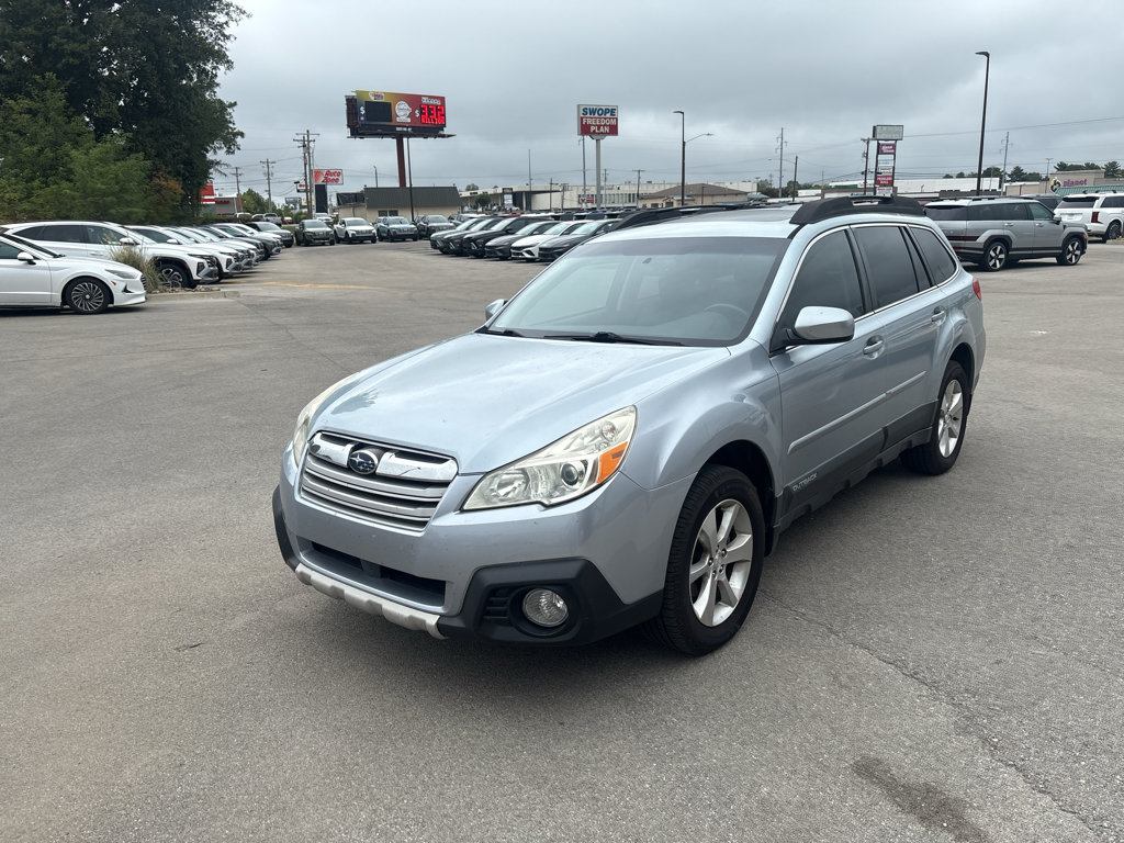 Used 2014 Subaru Outback 2.5i Limited w/ Moonroof Package AWD/4WD image 3
