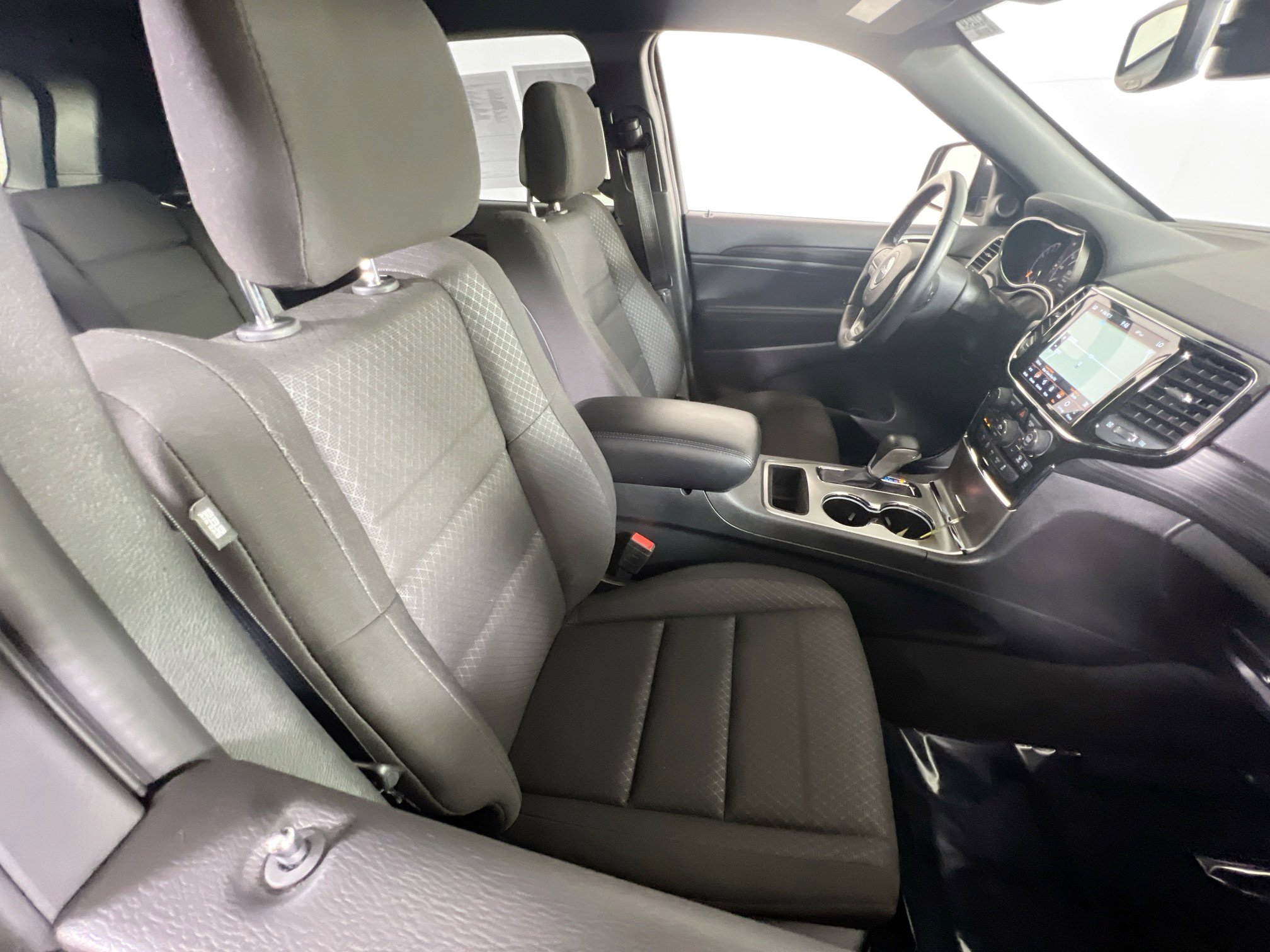 Used 2022 Jeep Grand Cherokee Laredo E w/ Security & Convenience Group image 26