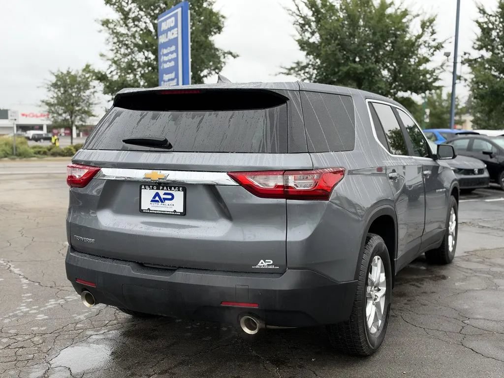 Used 2021 Chevrolet Traverse LS FWD image 6