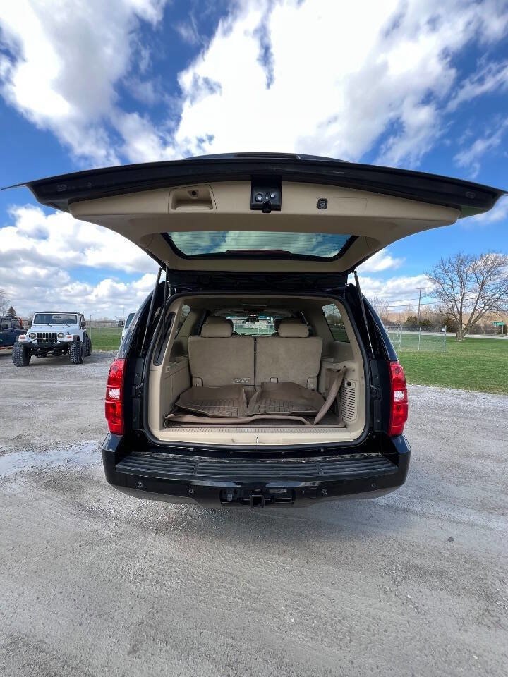 Used 2011 Chevrolet Suburban LT image 10