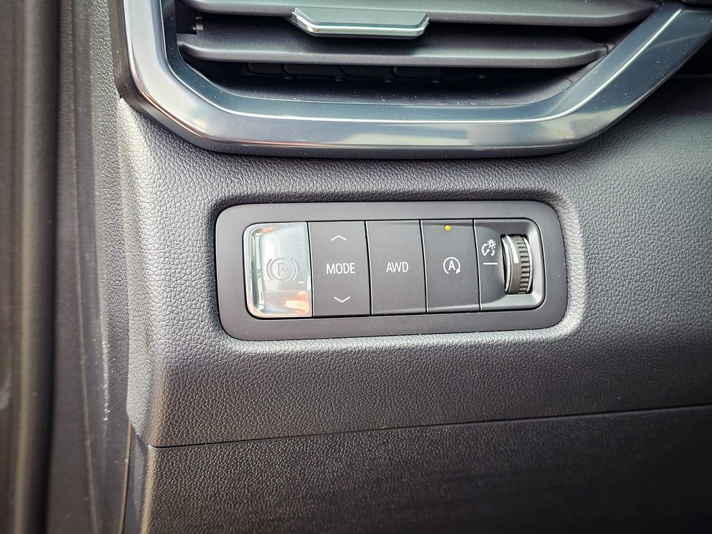 New 2026 GMC Acadia AT4 image 13