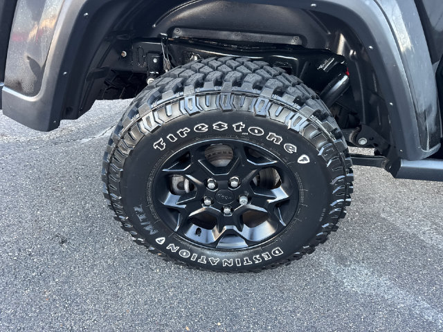 Certified 2023 Jeep Gladiator Sport AWD/4WD image 10