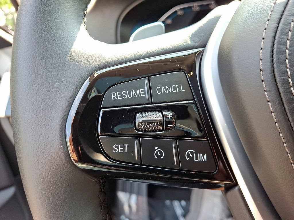 Used 2022 BMW 530e xDrive w/ Premium Package AWD/4WD image 22