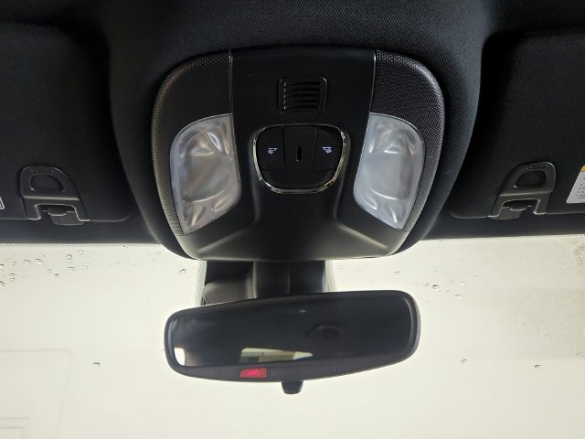 Used 2025 Jeep Compass Latitude AWD/4WD image 34