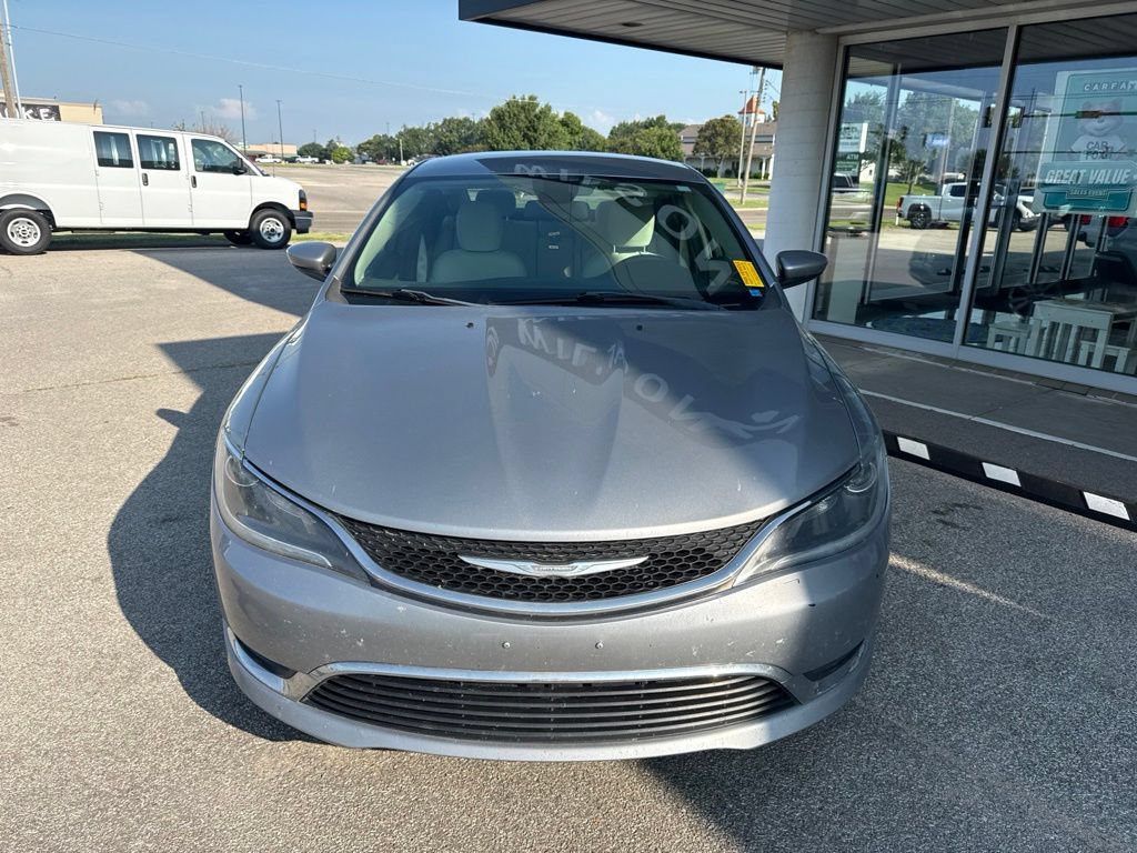 Used 2016 Chrysler 200 Limited FWD image 2