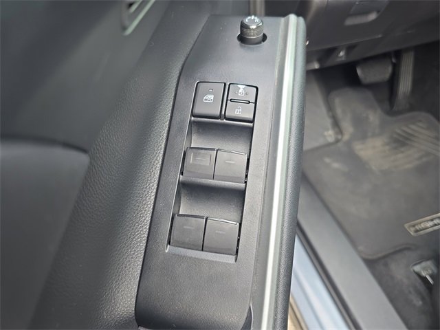 Used 2021 Toyota Highlander XLE image 15