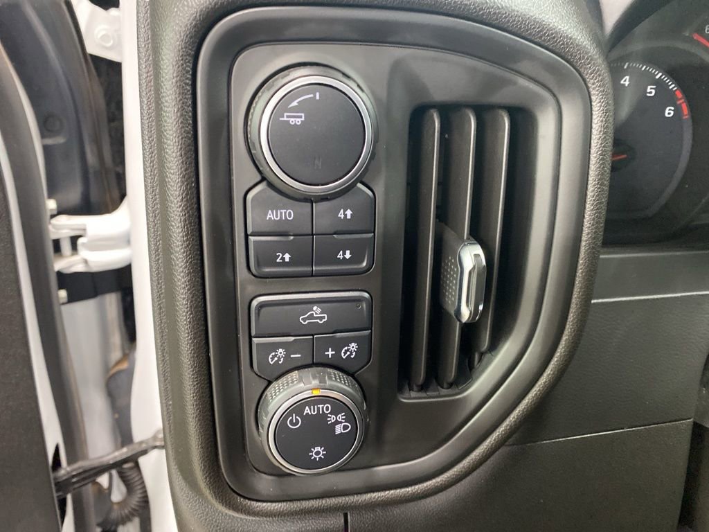 Used 2021 Chevrolet Silverado 1500 Custom Trail Boss w/ LPO, Dark Essentials Package image 29