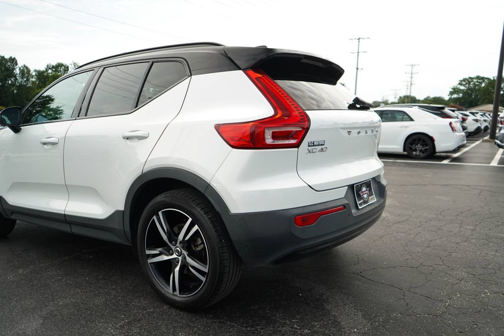 Used 2022 Volvo XC40 T5 R-Design AWD/4WD image 22