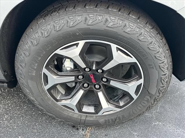 New 2026 GMC Yukon AT4 Ultimate AWD/4WD image 15