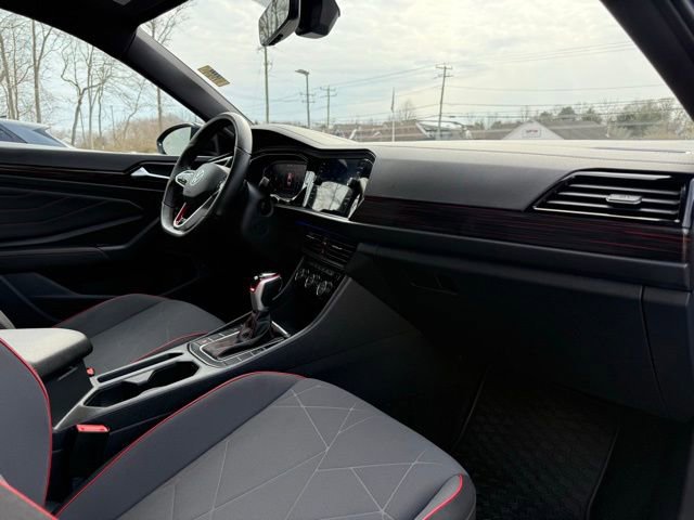 Used 2024 Volkswagen Jetta GLI 40th Anniversary Edition image 15