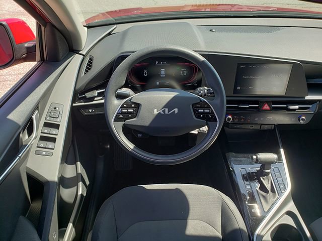 Certified 2024 Kia Niro LX FWD image 15