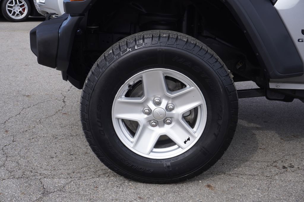 Used 2020 Jeep Gladiator Sport w/ Quick Order Package 24S AWD/4WD image 10