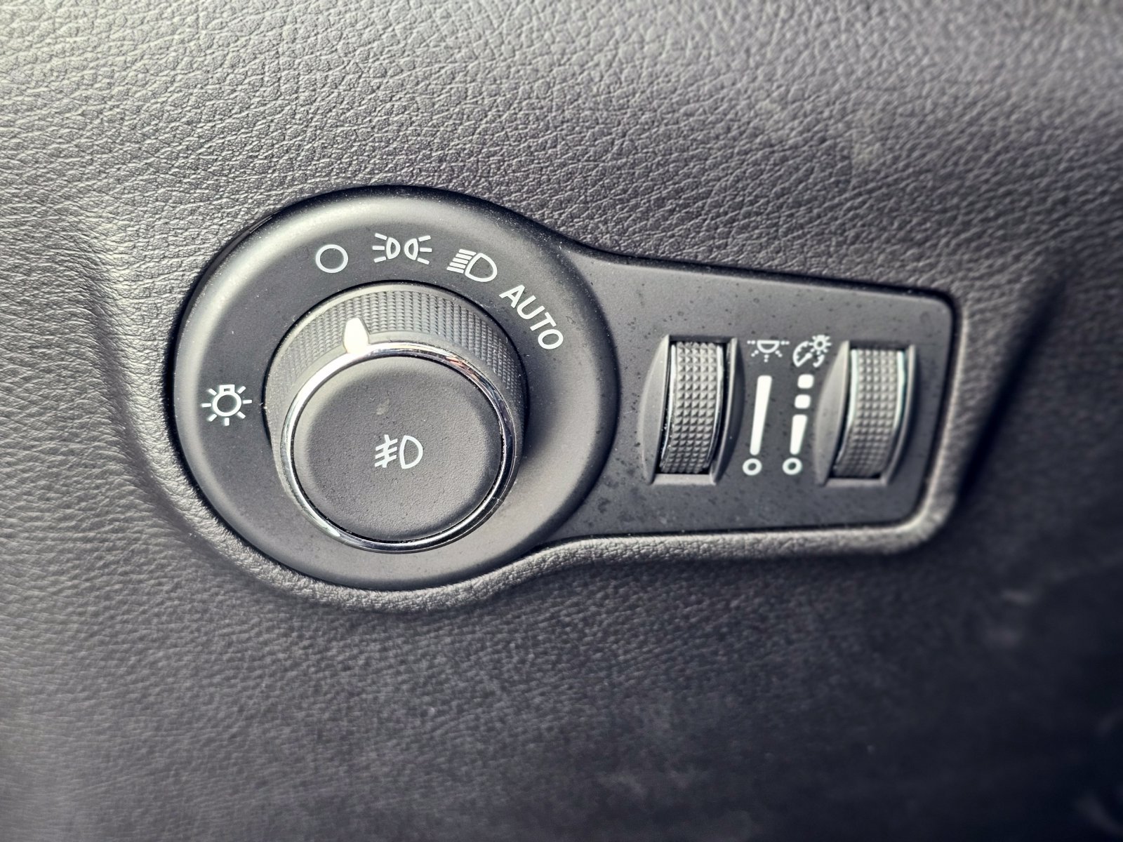 Used 2024 Jeep Compass Limited AWD/4WD image 28