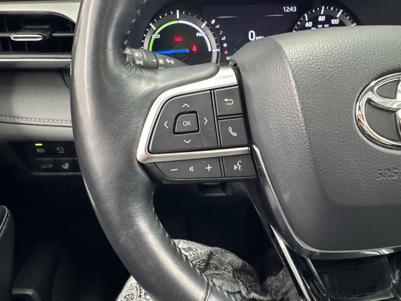Used 2021 Toyota Highlander Platinum AWD/4WD image 22