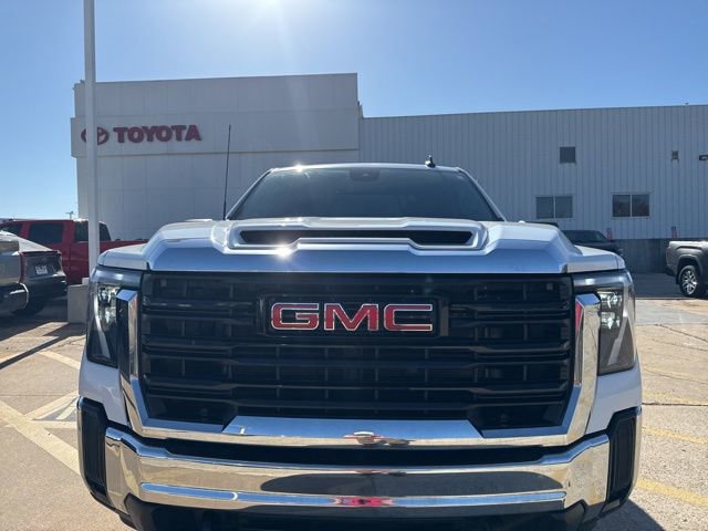 Used 2024 GMC Sierra 2500 Pro w/ Convenience Package image 8