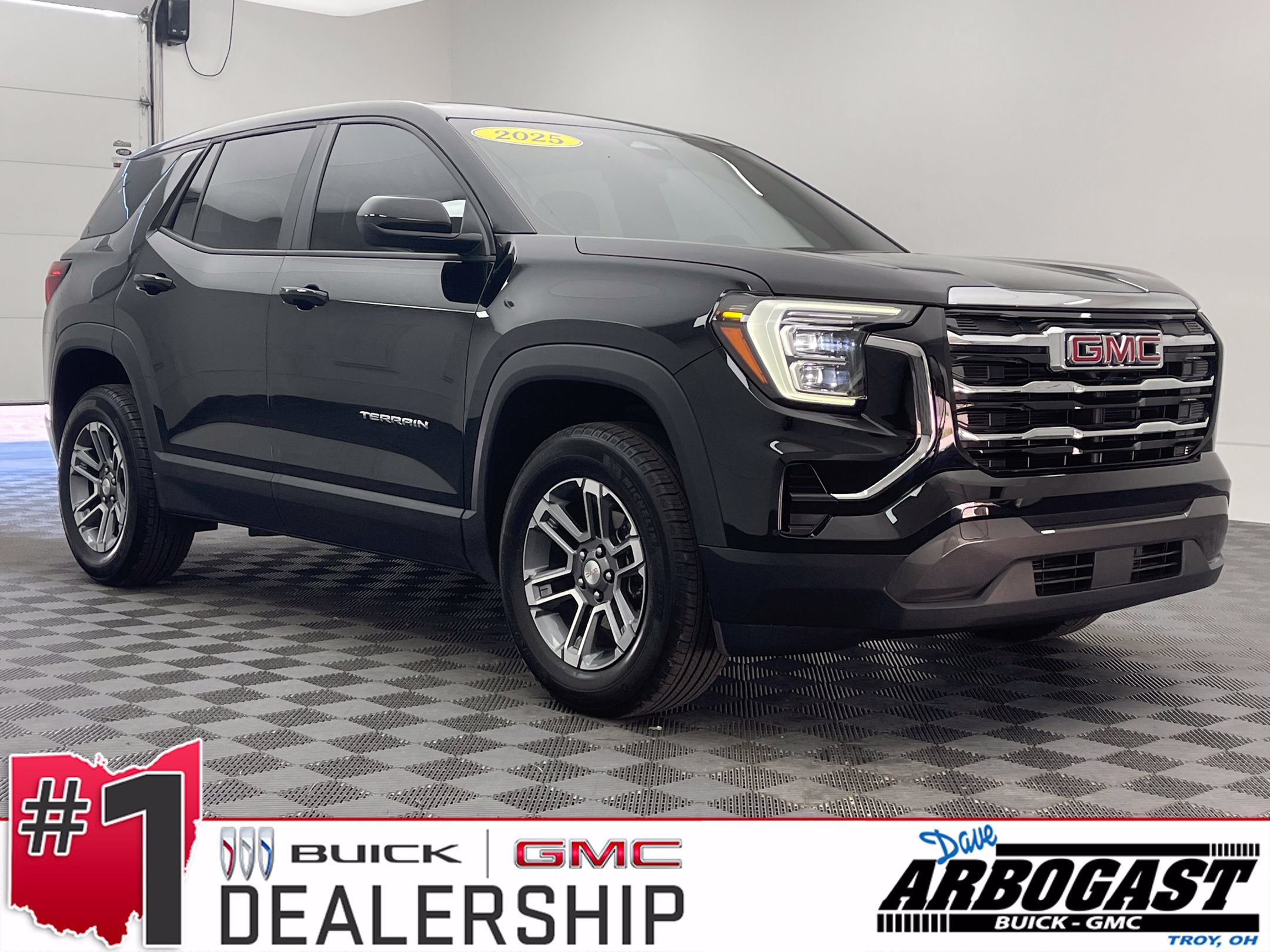 Used 2025 GMC Terrain Elevation