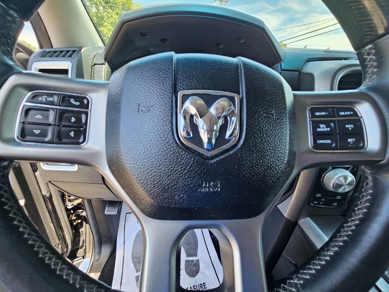 Used 2014 RAM 1500 Limited AWD/4WD image 15