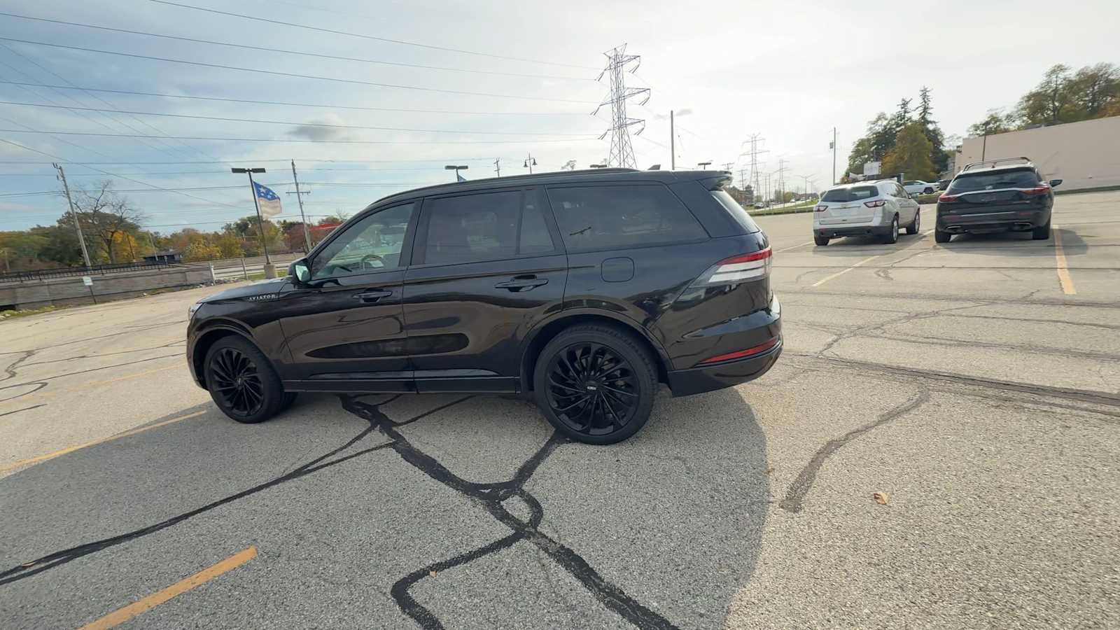 Used 2022 Lincoln Aviator Reserve w/ Equipment Group 201A AWD/4WD image 7