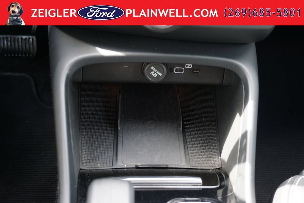 Used 2023 Volvo C40 P8 Recharge Plus AWD/4WD image 25