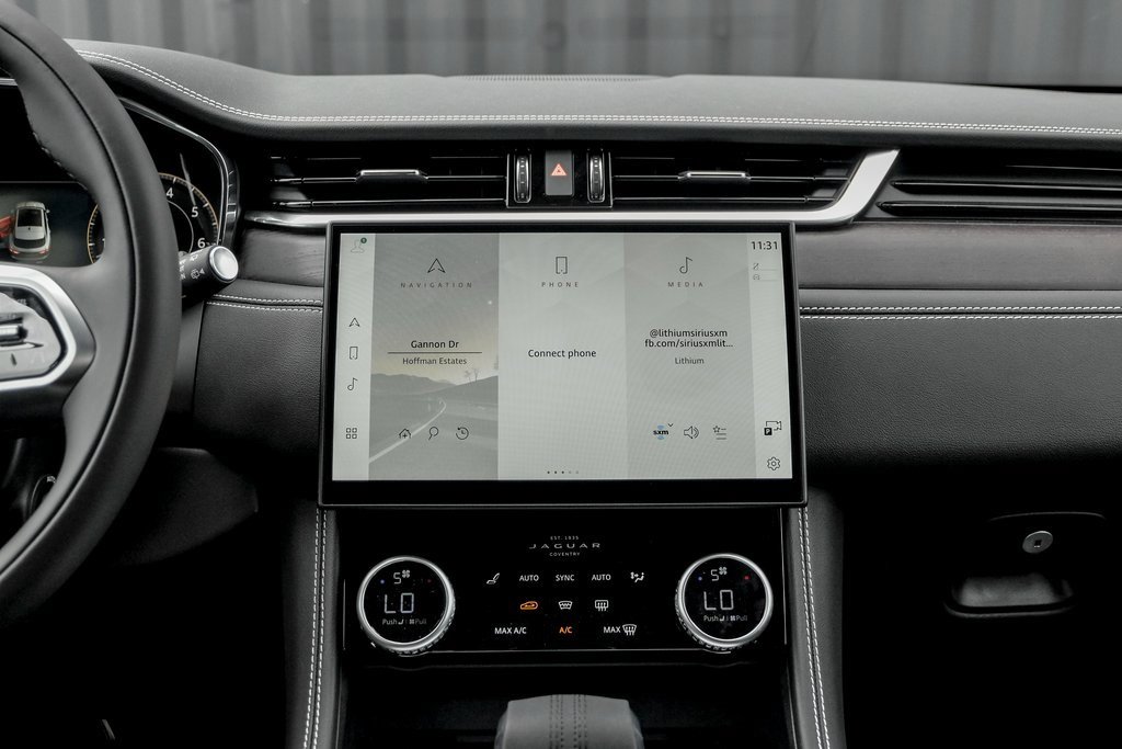 Used 2025 Jaguar F-PACE R-Dynamic S image 17