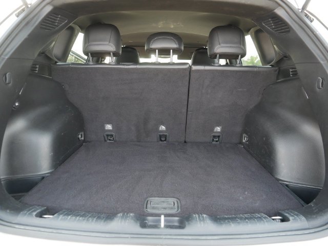 Used 2024 Jeep Compass Trailhawk AWD/4WD image 19