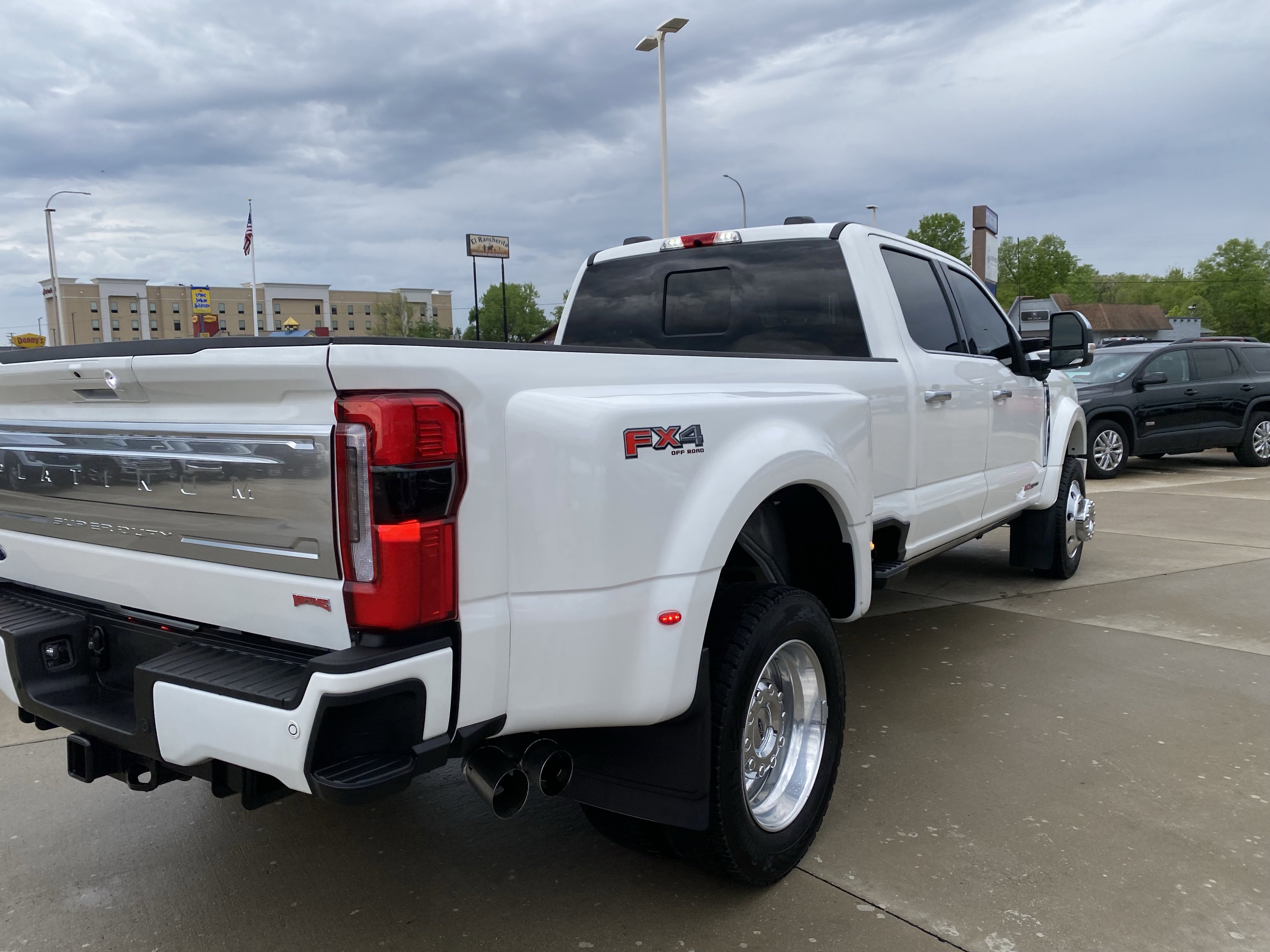 Used 2026 Ford F450 Platinum w/ Platinum Plus Package AWD/4WD image 6