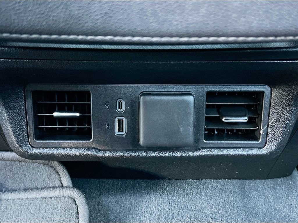 Used 2025 GMC Sierra 1500 SLT image 24