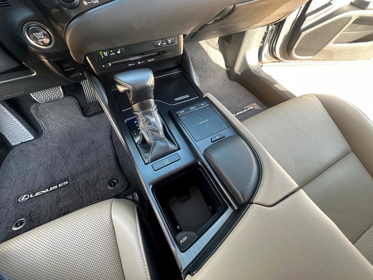Used 2020 Lexus ES 350 w/ Luxury Package image 33