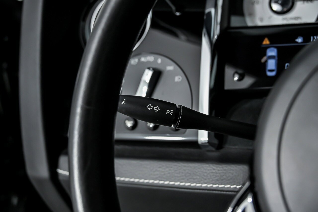 Used 2020 Rolls-Royce Ghost RWD image 30
