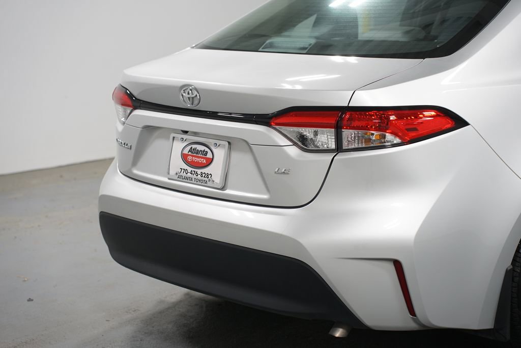 Certified 2025 Toyota Corolla LE image 9