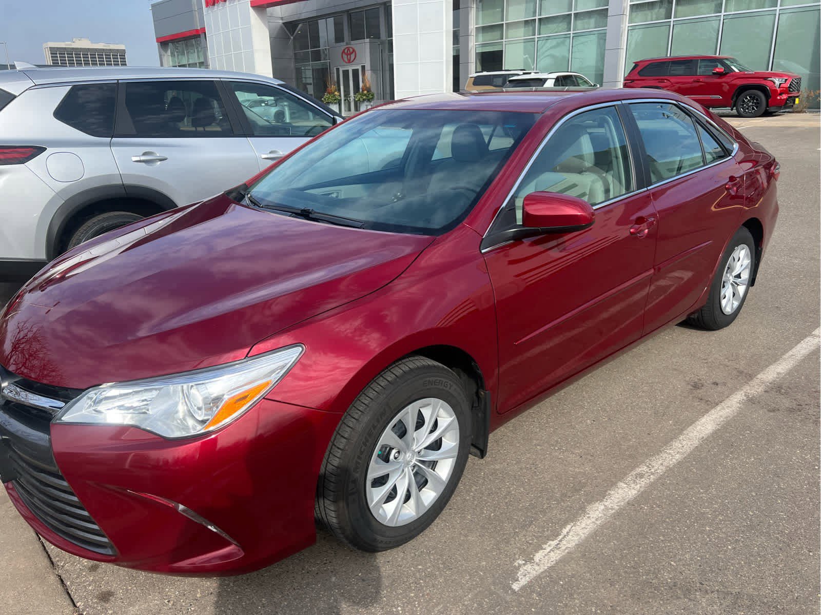 Certified 2017 Toyota Camry LE FWD image 3