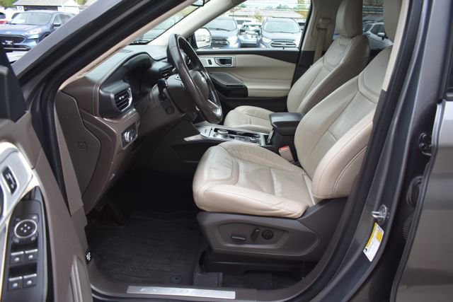 Used 2022 Ford Explorer Platinum w/ Equipment Group 601A AWD/4WD image 19