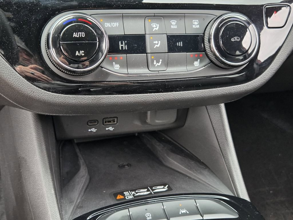 Used 2025 Buick Envista Sport Touring w/ Convenience I Package image 17