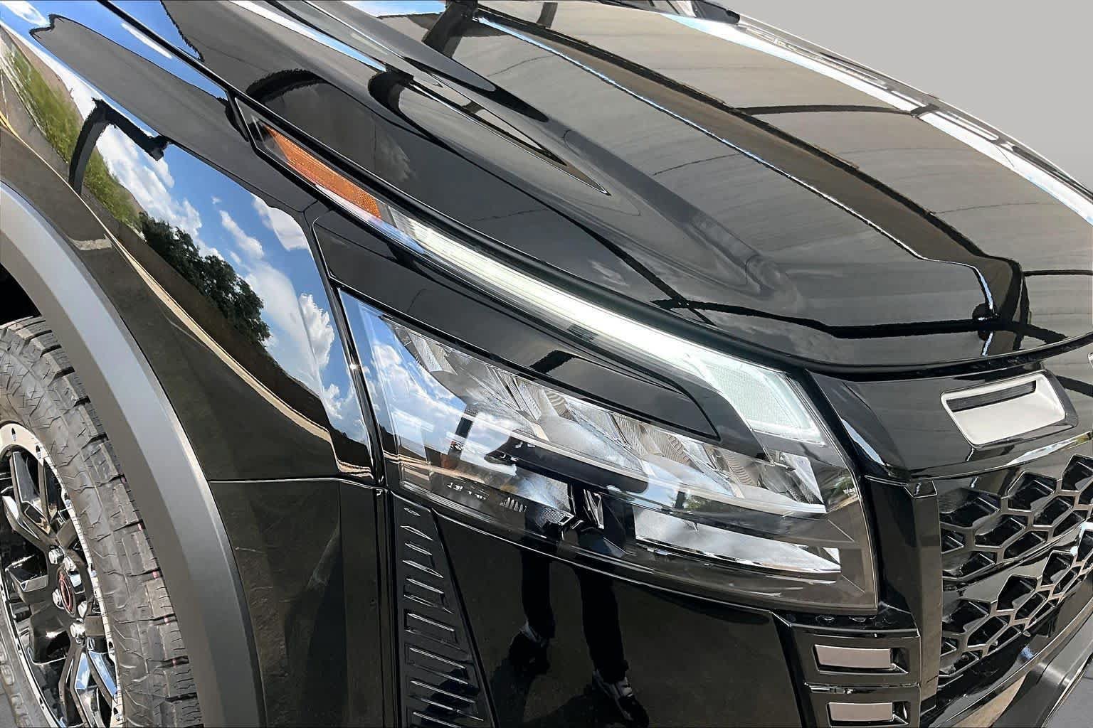 New 2026 Nissan Pathfinder Rock Creek w/ Rock Creek Premium Package AWD/4WD image 18
