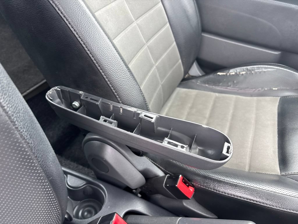 Used 2012 FIAT 500 Sport w/ Safety & Sound Pkg FWD image 32
