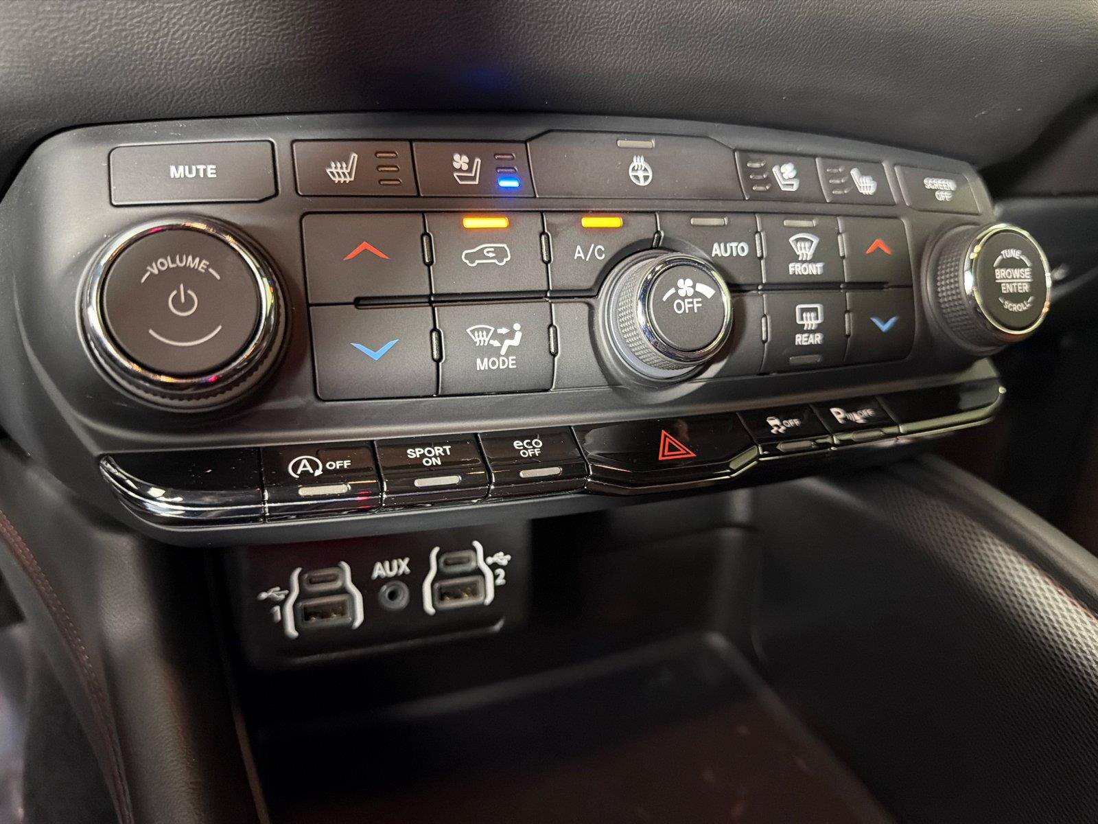 Used 2023 Dodge Durango GT RWD image 28