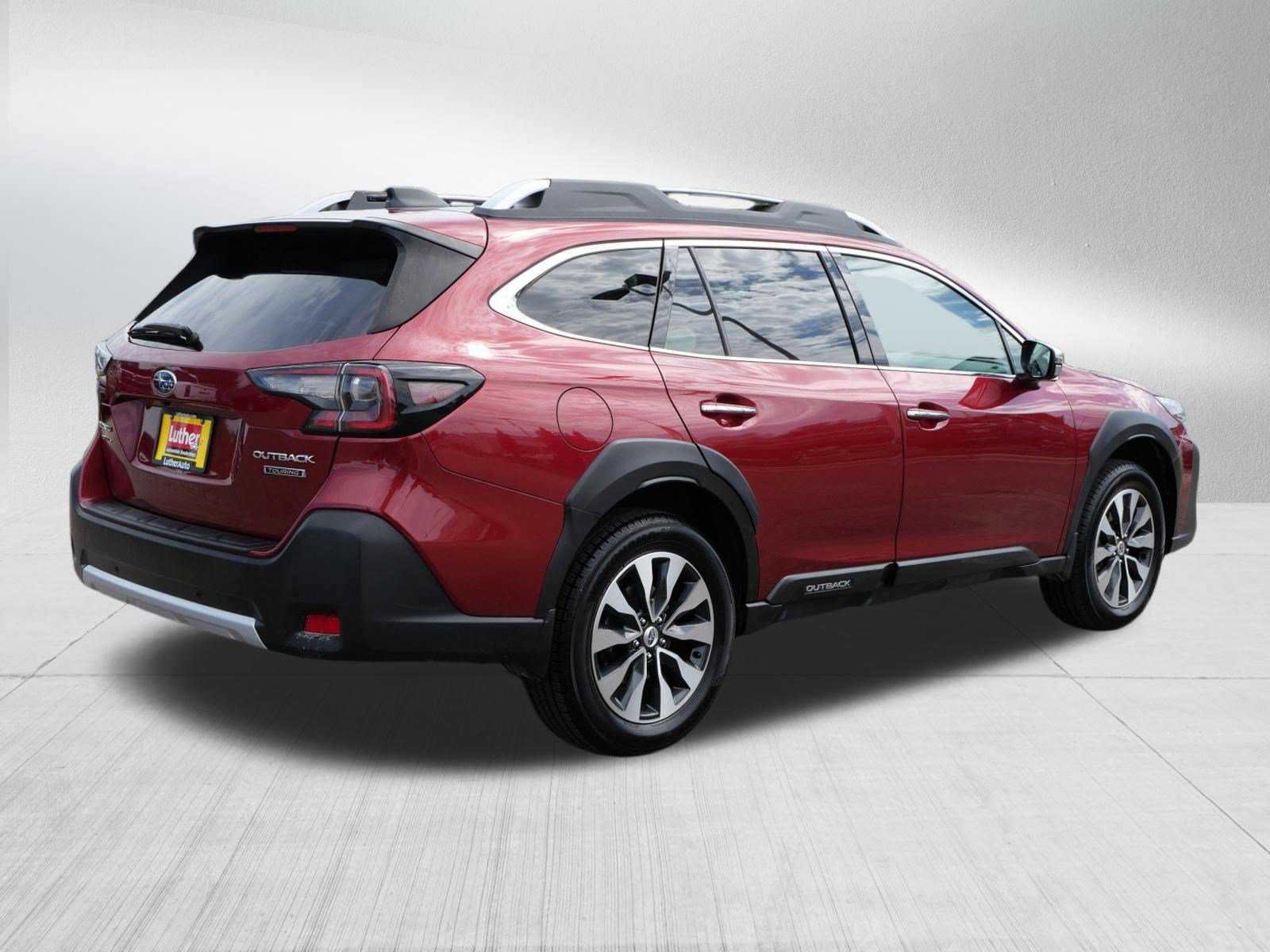 Used 2024 Subaru Outback Touring AWD/4WD image 7