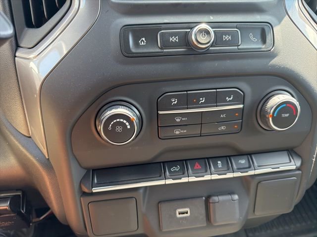 Used 2020 Chevrolet Silverado 1500 Custom w/ Custom Value Package RWD image 17