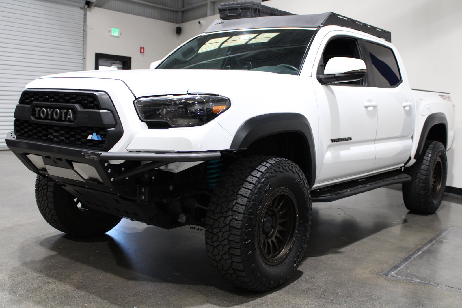 Used 2022 Toyota Tacoma TRD Off-Road AWD/4WD image 6