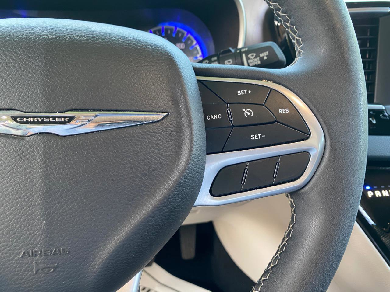 Used 2023 Chrysler Voyager LX FWD image 58